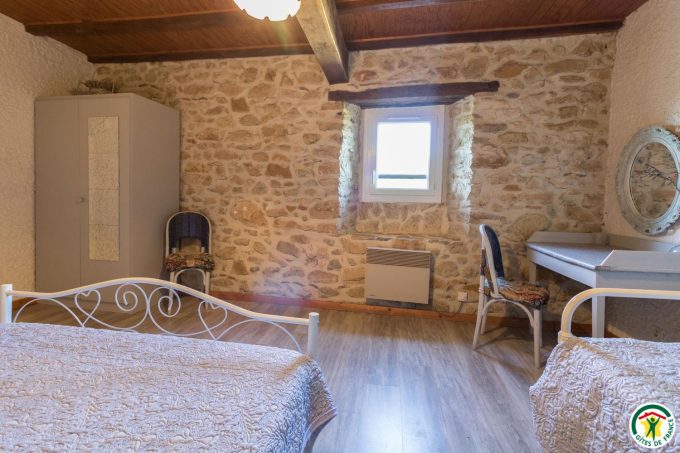 31G100135-4e49dda583334bada55e95b52b096ee2