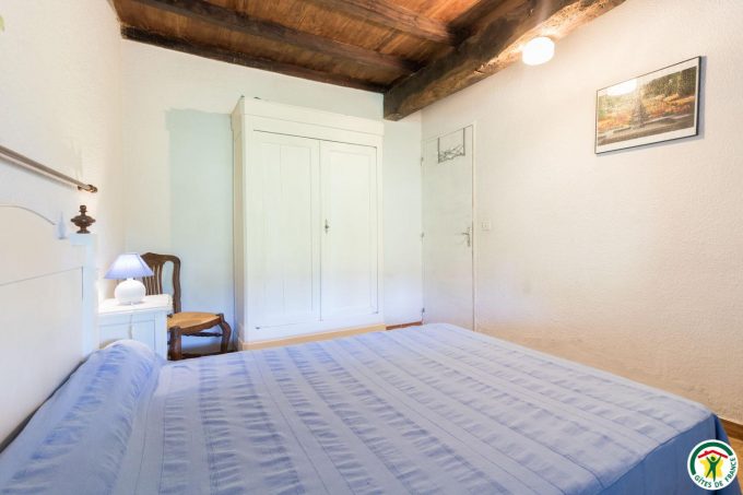 31G100135-c296844ce86f4eb6b0874210c4444e7d