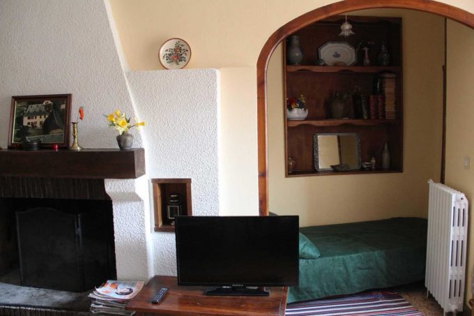 31G100242-2c178c9b42494822a707425f508aa7a8