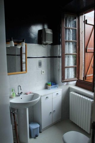 31G100242-649ab138f6bc4116900f7af1d46a432b