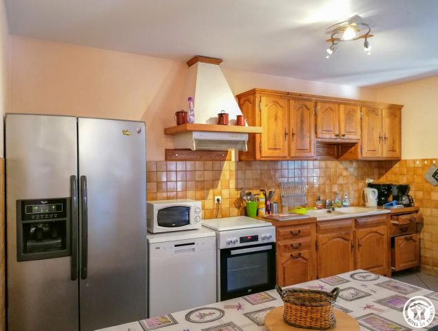 31G100253-10a823a0be524049ad03cad1254a58b4