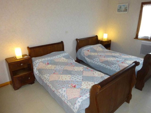 31G100253-2374c3be2805464bb2a99d6202e9e00d