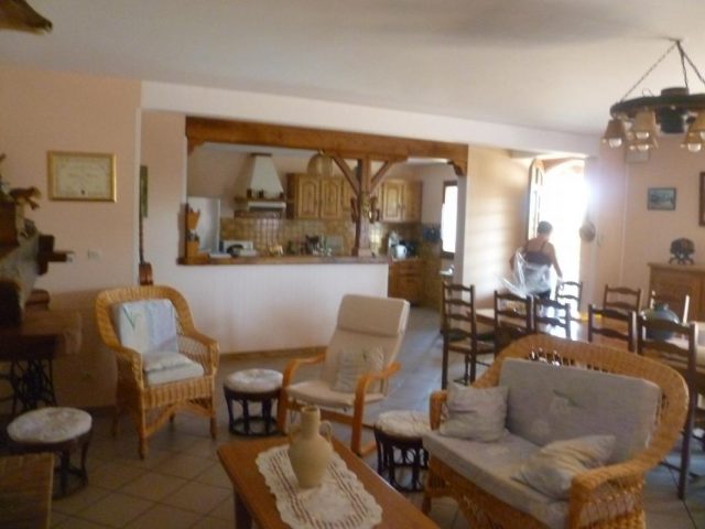 31G100253-38f1da66e82b4258879058cdbfdc4e44