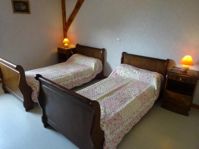31G100253-83a5dbc273d443409e71b0cbe25b2755