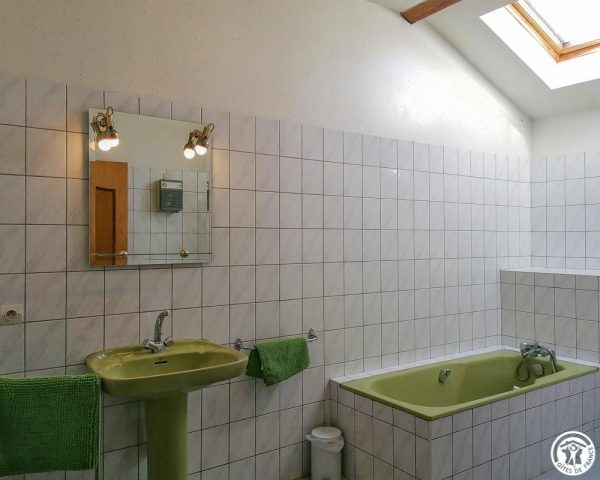 31G100253-abd326b62699408f91c0c134520cb83b