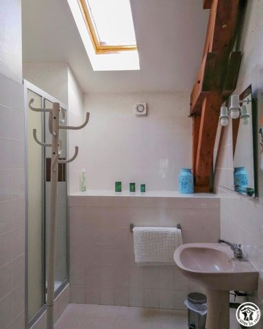 31G100253-bcd33372b37243e794fdec5ede5e41b0