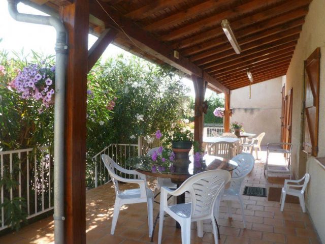 31G100253-c9658f49f3454e1ca2269eabf7aa422c