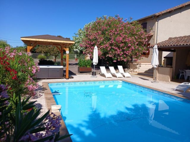 31G100253-ddb3de05443e471288e4147f6fce7f25