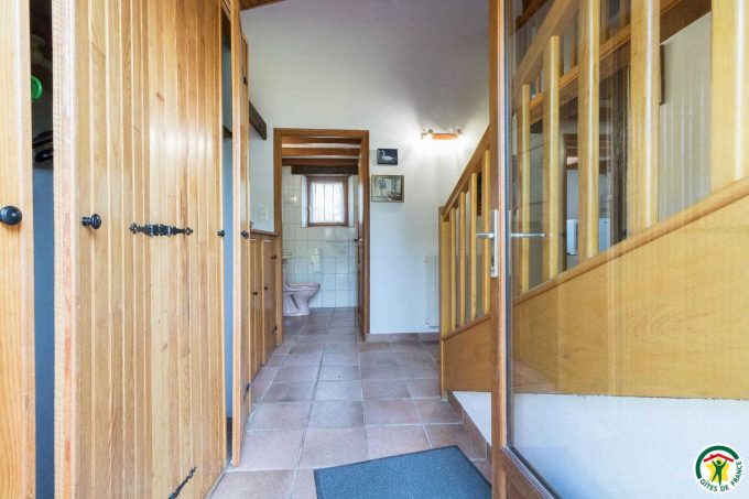 31G100307-1ac2d139efae4b758ccbb22c6384037e