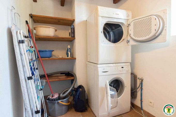 31G100307-b624f6865811456ab900b2bc5e22c47e