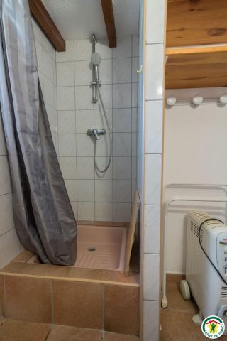 31G100307-ca82b3471845457f87515c1c69743be9