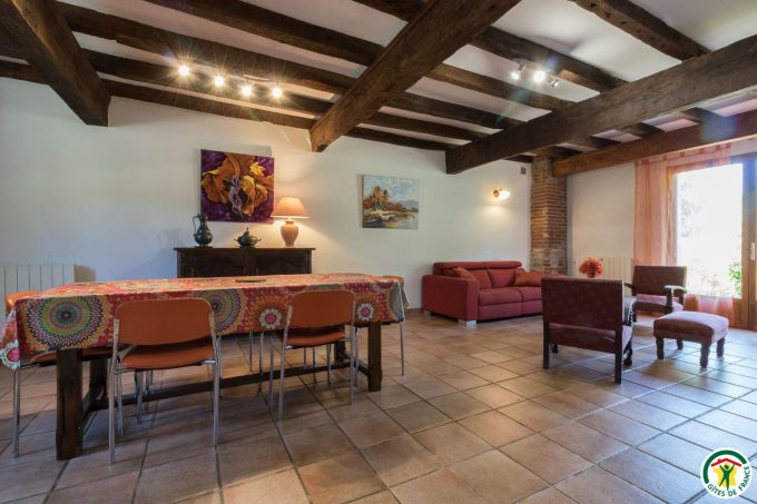 31G100307-e9901e3d44d146ce9eff99f70c72c5c8