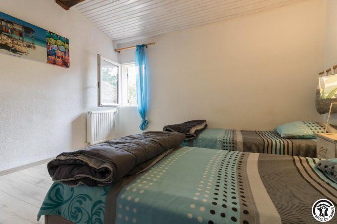 31G100344-2233bbd03388441e8dddeebdc5a44d00