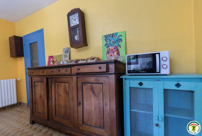 31G100358-360effb2d0f64e37b99504768dd3ef39