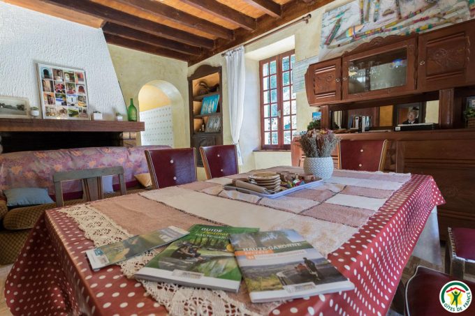 31G100358-5f0768d107804db3ada025523baeb055