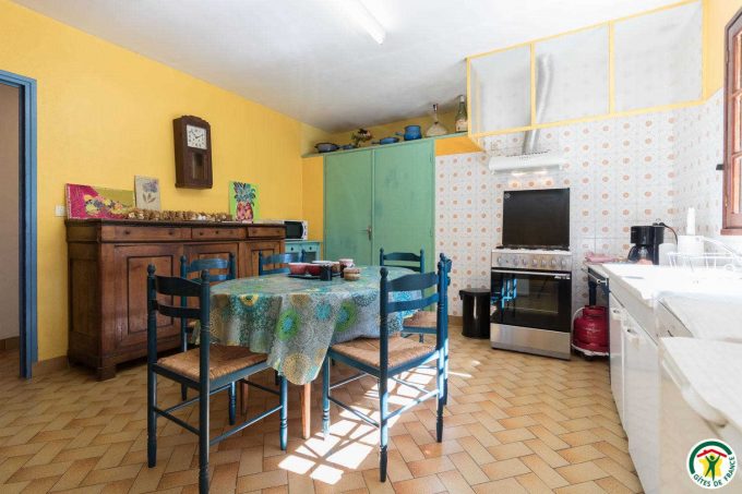 31G100358-ba62e00606464a9e85a6e764dc8941e8