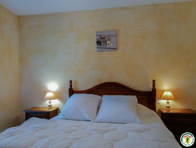 31G100446-3705f46beb58495ca612c504b0ab5909