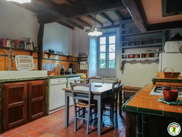 31G100471-0242b6dbf3414af49074fcee49e418d6