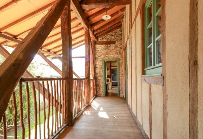 31G100471-0a5ae96c24c8483c86ef039b1a9115b0