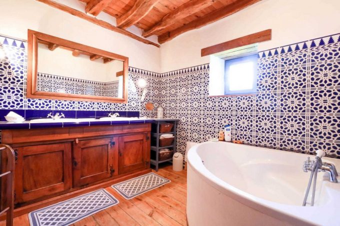 31G100471-35dc5af3430544ffbf1153ad2401b635