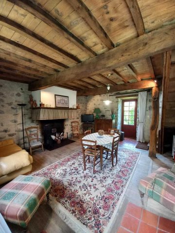 31G100471-69422e307c8d4e47bb21c0765181865e