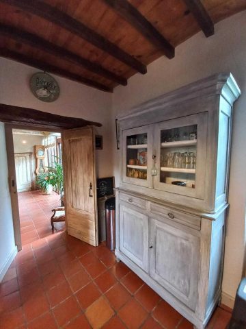 31G100471-dde0283e316649a9acda286dcd19fbb6