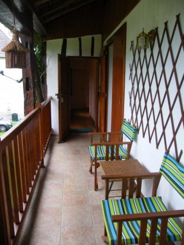 31G100509-18ea626ab2b84565a896d45faf4fc5d8