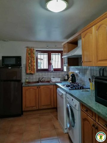 31G100509-b588bc5ba8804039b4fcdb3cd0d8649b