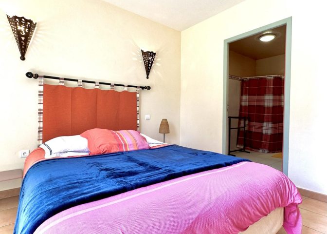 31G100587-19c4a04c0aaf4297bd59e2b2d981e0e9