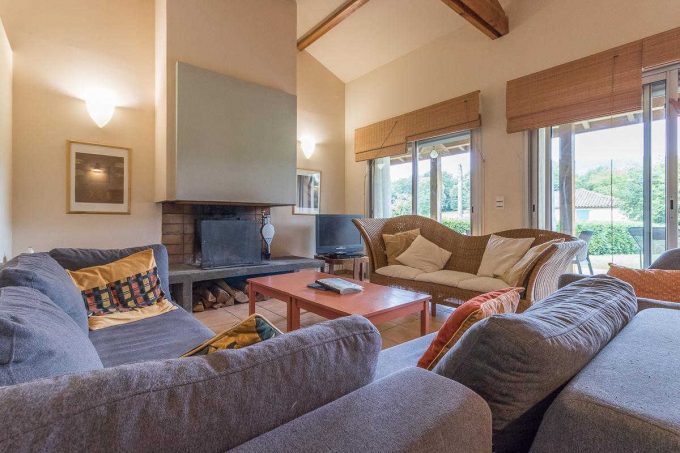 31G100587-506d3f9b6c9c4ce7a8f85b9d8498e233