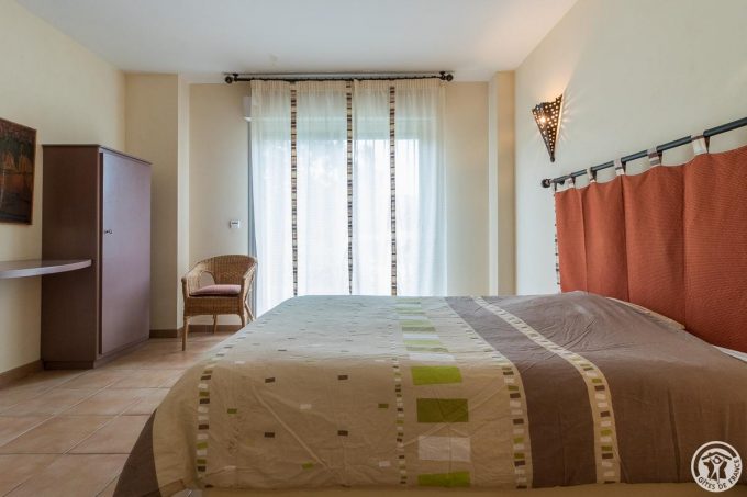 31G100587-6f06be26f76545dea41d45a4e001da4c