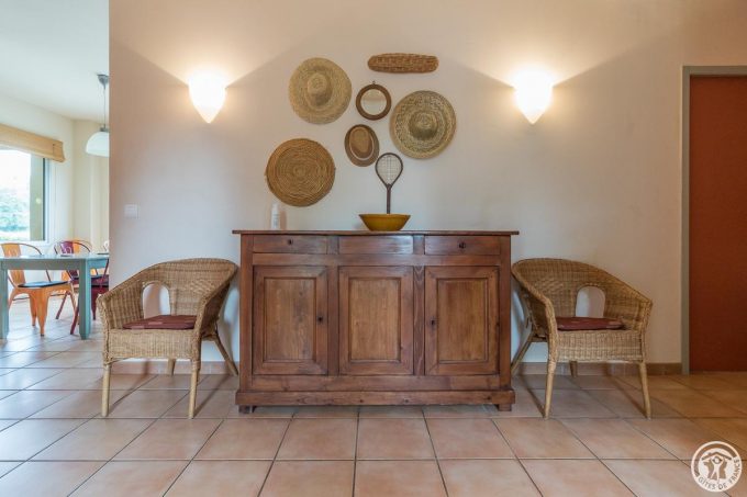 31G100587-881ec788dbb94d9ea60ee4135989340f