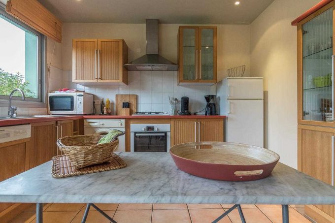 31G100587-8bc6351268524ca3a42c994132bd7cd1