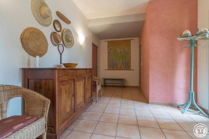 31G100587-8c0cfa99572d4998bf324903ece18422