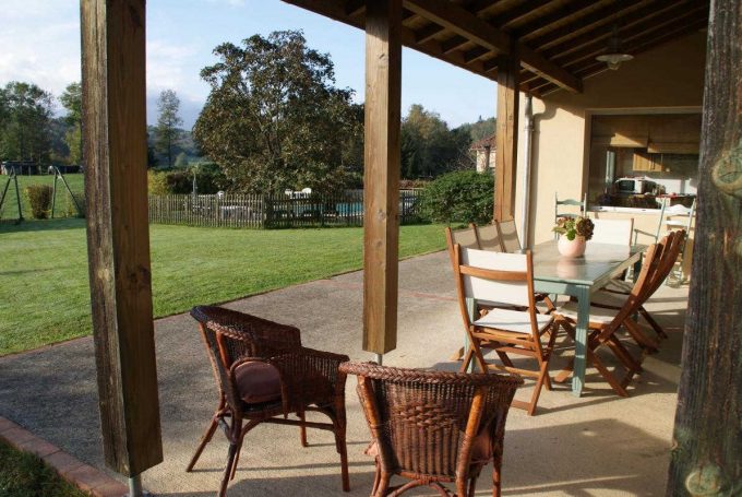 31G100587-bd8fe5d67c73410490da7a598c6dbf46