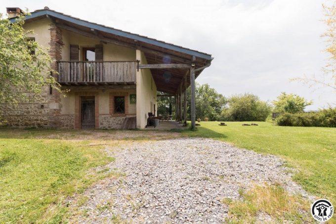 31G100621-2e26f46dca114107a01f7cecddf8eb08