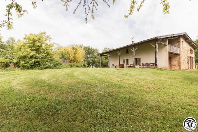 31G100621-96674f6d0ccb418aa8e5fc28dc59ddd5