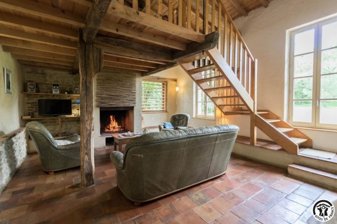 31G100621-9845a807c1034ea88c964e471d84c191