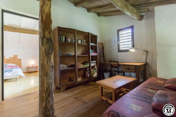 31G100621-c5f43772be1c4c1abe4709cdb5ddfb8f