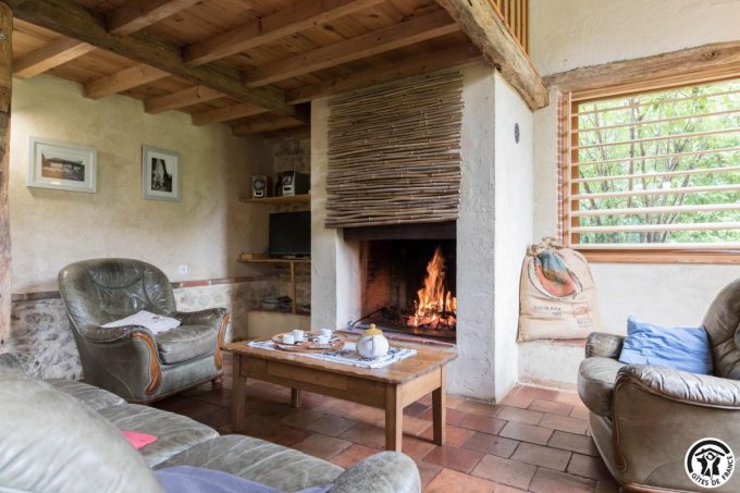 31G100621-d374692bb24641849b0e3cfcad8e8e9f