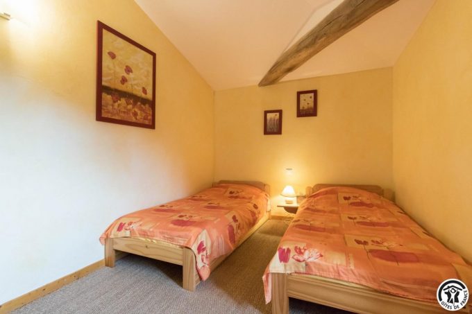 31G100773-444279b757304f47b8e496cf9a0a3ce3