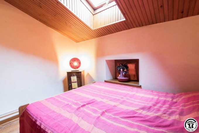 31G100773-7516b830e7bf433d8021cf42a65e63b5