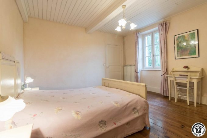 31G100773-7b807c1242964a47a2246b64245c6ac8