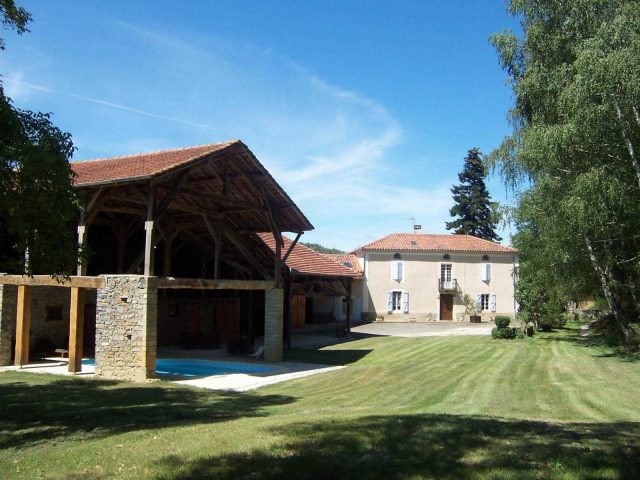 31G100773-99428fb4dd0f4d5f92c33c71d0c6aec9