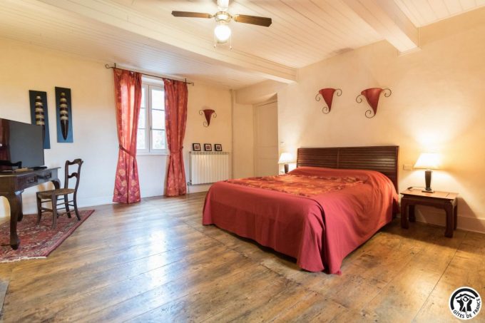 31G100773-d2041270d3274660970a2380e773c7c0