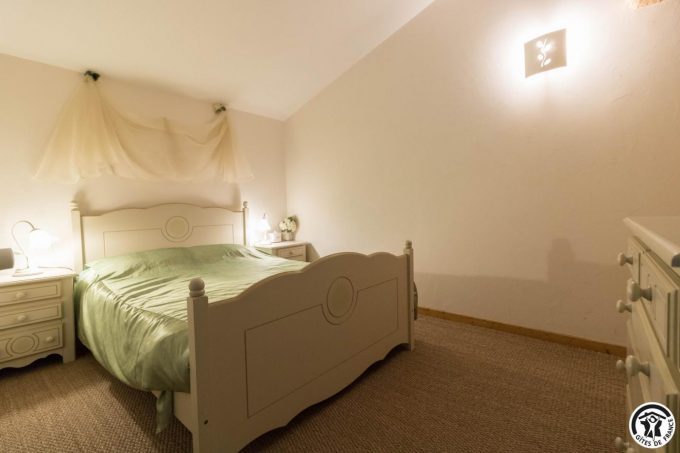 31G100773-d69812f4a3dc4fa5bea8c0b3e305931c