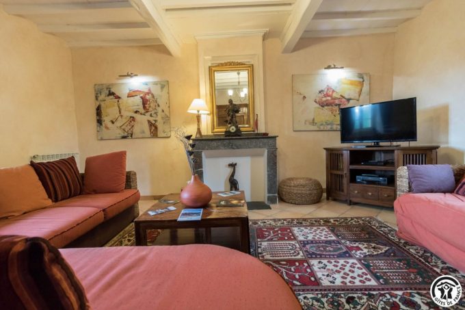 31G100773-fecaa93fbaf14260bff6fb65f3a7f4c0