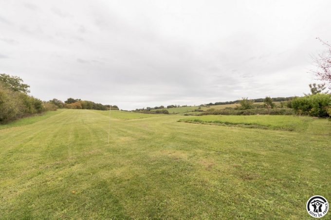 31G100978-2891afc7365f42a483568b4caf044eea