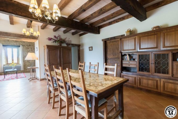 31G100978-53c98780be1c4f958dfd794fe533981f