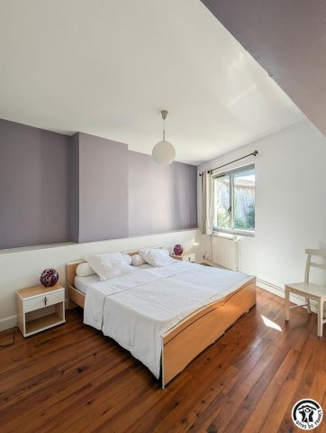 31G100984-37bd5a32cb854ab0ac76a515b88d88ec